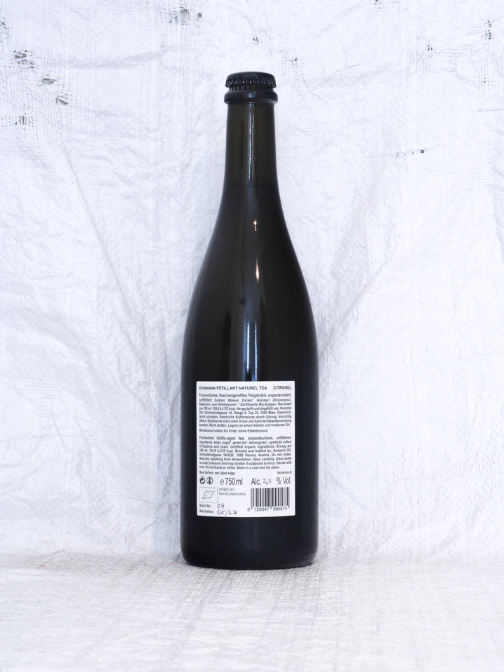 Bio-Zitronengras-Pét-Nat-Tee von Konanna, low alcohol