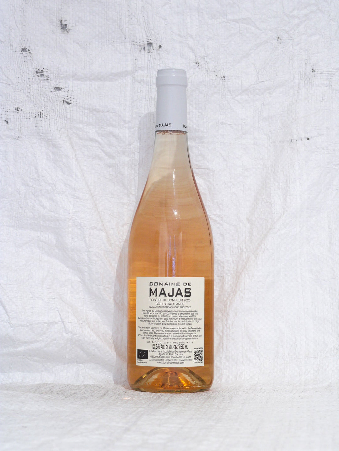 Domaine de Majas Petit Bonheur Rosé Flasche Hinteransicht – Bio-Roséwein aus dem Roussillon Frankreich von Alain Carrère