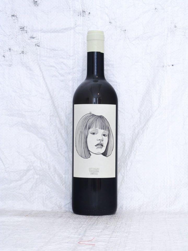 Gut Oggau Theodora 2024 Flasche – Biodynamischer Weißwein aus Grüner Veltliner und Welschriesling - Burgenland