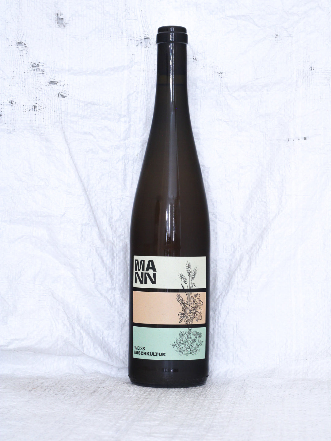 Mischkultur Weiss 2024 von Andi Mann – Bio Weißwein aus Rheinhessen in Deutschland mit Vorderetikett.