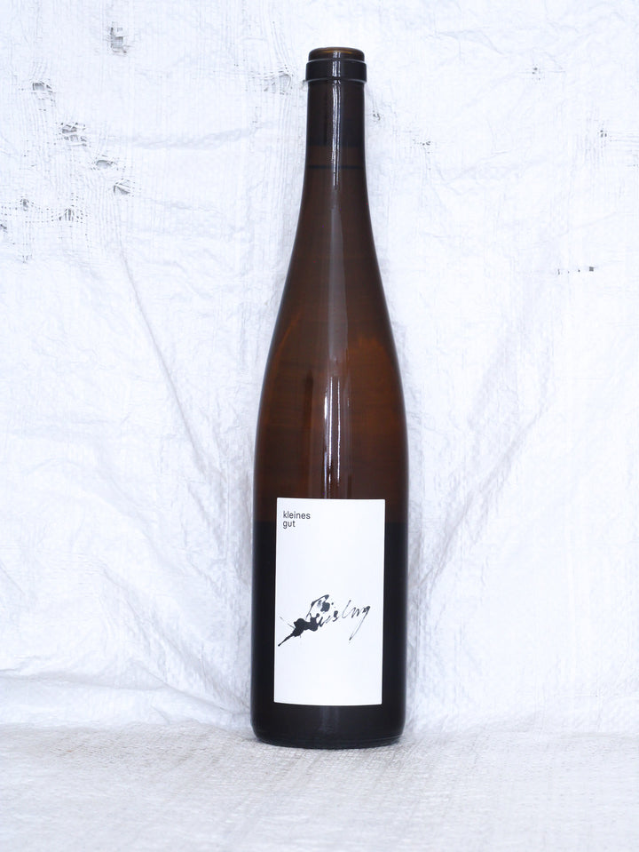 Riesling 2024 von kleines gut – Bio Riesling aus Württemberg in Deutschland mit Vorderetikett.