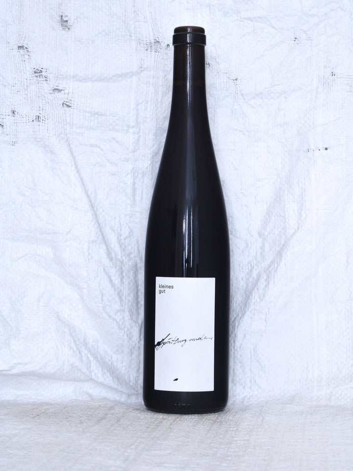 Spätburgunder 2024 von kleines gut – Bio Rotwein aus Württemberg in Deutschland mit Vorderetikett.