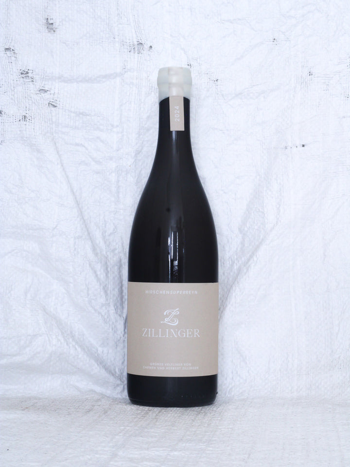 Hirschensuperreyn Grüner Veltliner 2024 von Herbert Zillinger aus dem Weinviertel – biodynamischer Bio Naturwein, Vorderansicht der Weinflasche.