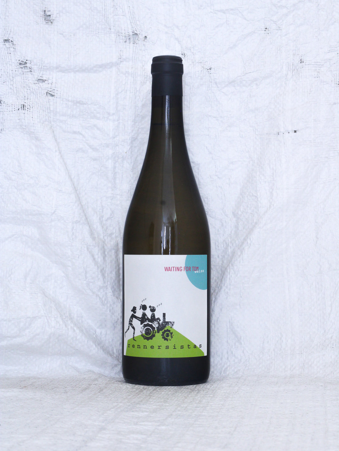 Waiting for Tom Weiß 2023 von Rennersistas aus Gols im Burgenland – biodynamischer Bio Naturwein, Vorderansicht der Weinflasche.